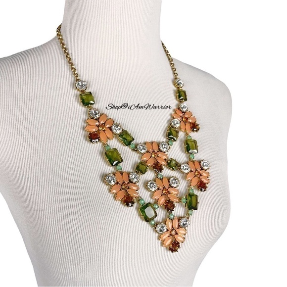 Stella & Dot Gold Tone Crystal Fleurette Bib Statement Necklace *shop@iamwarrior - Picture 9 of 10